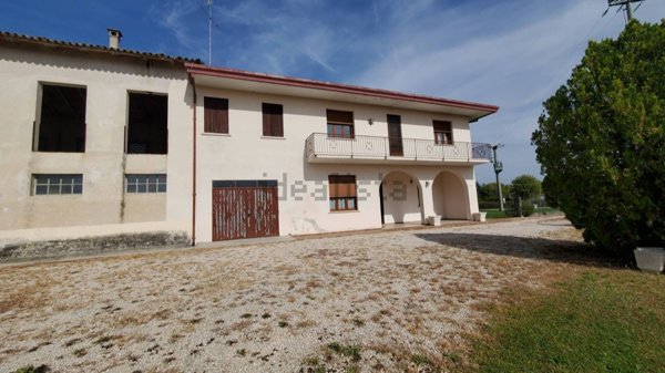 casa indipendente in vendita a Mansuè in zona Basalghelle