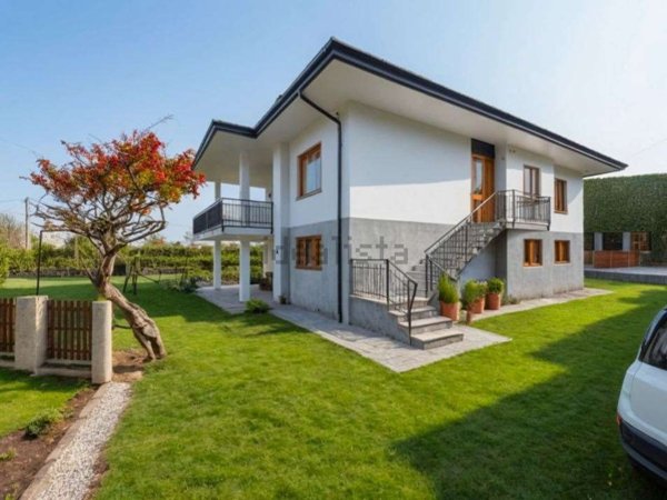 casa indipendente in vendita a Mareno di Piave in zona Ramera