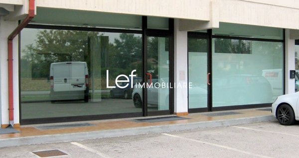 locale commerciale in vendita a Mareno di Piave