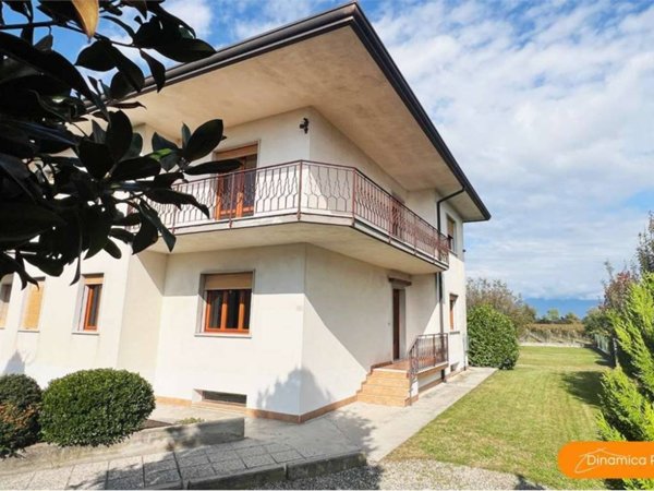 casa indipendente in vendita a Mareno di Piave in zona Santa Maria