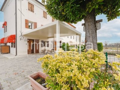 casa indipendente in vendita a Mareno di Piave in zona Santa Maria