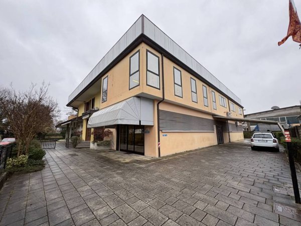 locale commerciale in vendita a Mareno di Piave in zona Ramera