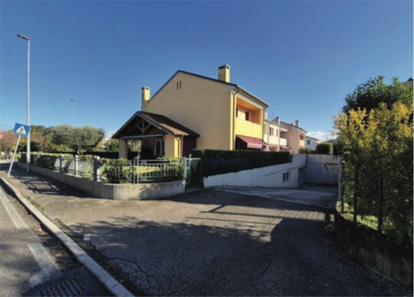 casa indipendente in vendita a Mareno di Piave