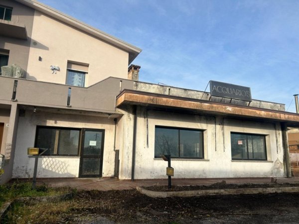 locale commerciale in vendita a Mareno di Piave
