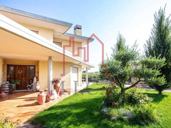 casa indipendente in vendita a Mareno di Piave in zona Santa Maria