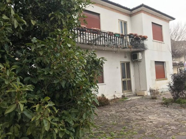 casa indipendente in vendita a Maserada sul Piave in zona Varago