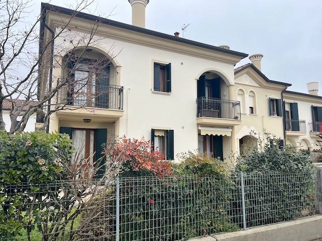appartamento in vendita a Maserada sul Piave in zona Varago