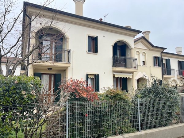 appartamento in vendita a Maserada sul Piave in zona Varago