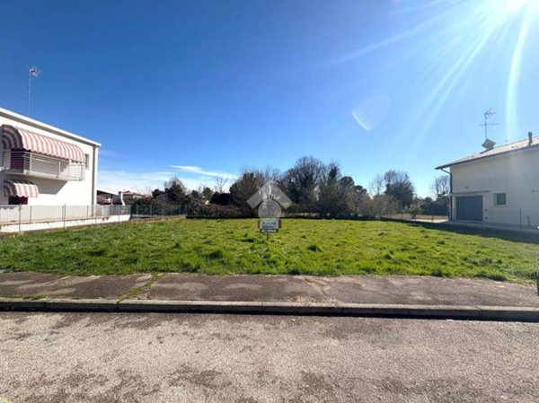 casa indipendente in vendita a Maserada sul Piave