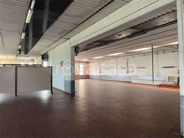 locale commerciale in vendita a Maserada sul Piave