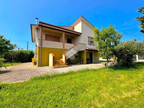 casa indipendente in vendita a Maserada sul Piave in zona Varago