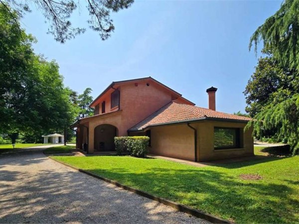 casa indipendente in vendita a Maserada sul Piave in zona Varago