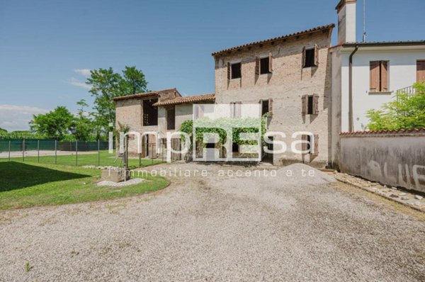 casale in vendita a Maserada sul Piave