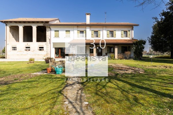 casa indipendente in vendita a Maserada sul Piave