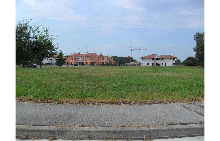 terreno edificabile in vendita a Maserada sul Piave in zona Candelù