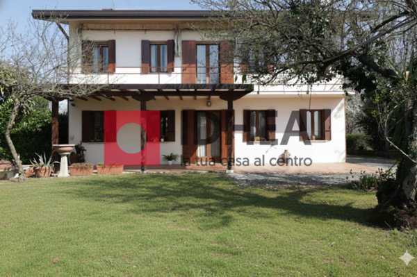 casa indipendente in vendita a Maserada sul Piave