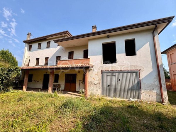 casa indipendente in vendita a Maserada sul Piave in zona Varago