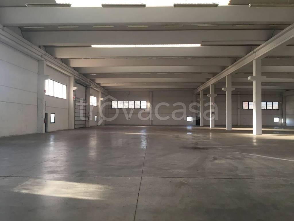 locale commerciale in vendita a Meduna di Livenza