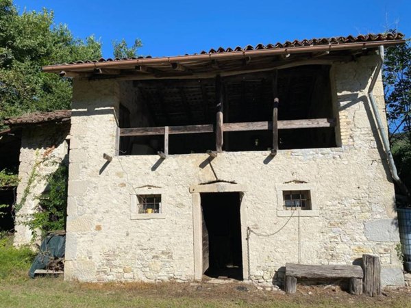 casa indipendente in vendita a Miane in zona Campea