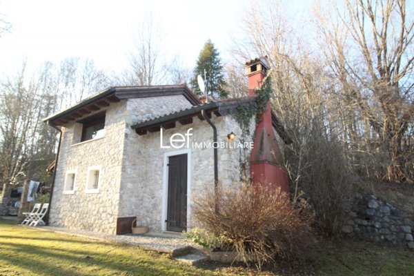 casale in vendita a Miane in zona Premaor