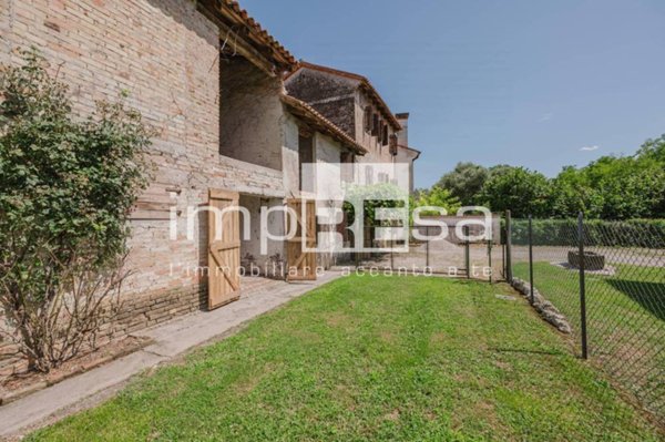 casa indipendente in vendita a Miane