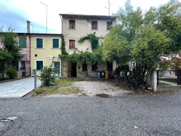 casa indipendente in vendita a Miane