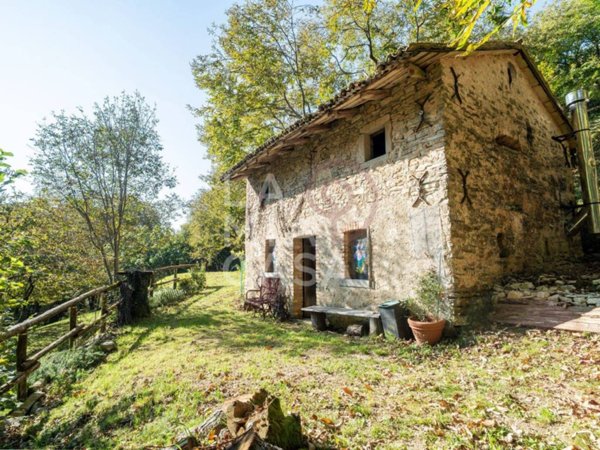 casa indipendente in vendita a Miane in zona Combai