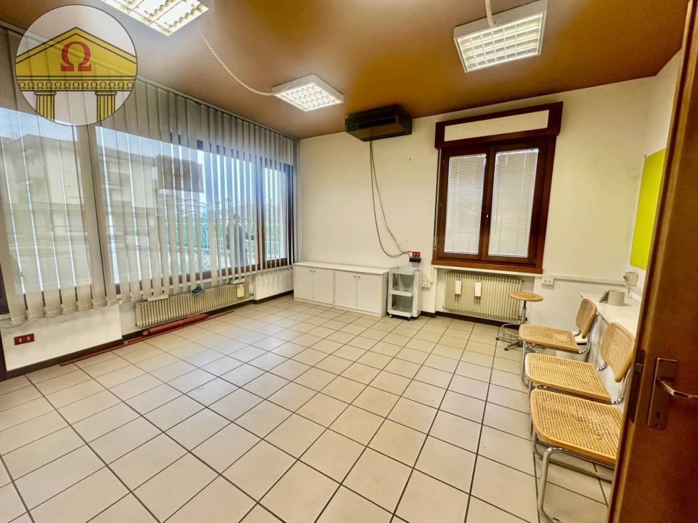 ufficio in vendita a Miane