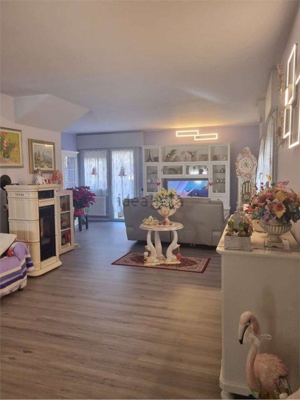 casa indipendente in vendita a Miane in zona Premaor