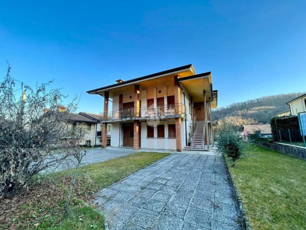 casa indipendente in vendita a Miane