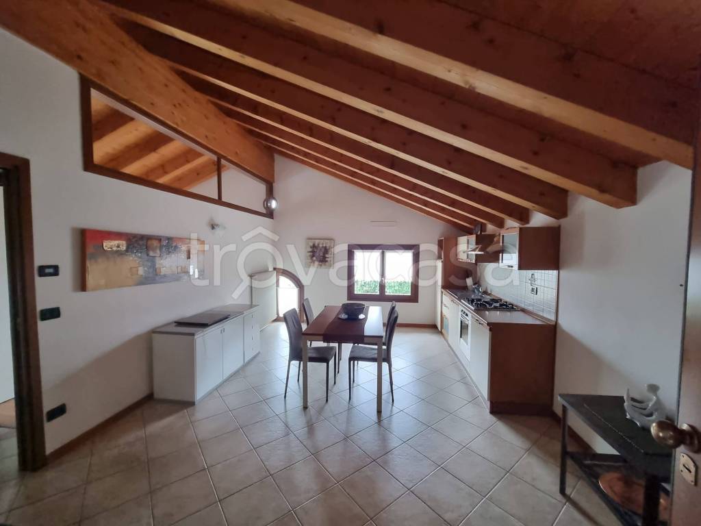 appartamento in vendita a Miane in zona Premaor