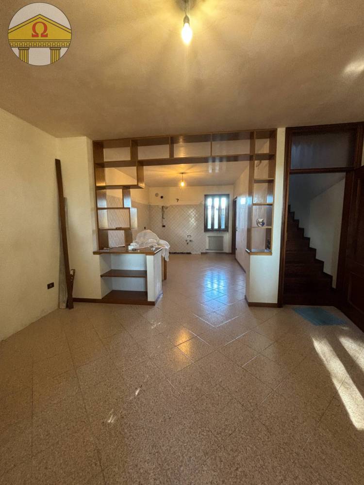 casa indipendente in vendita a Miane