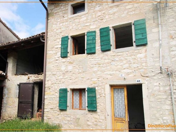 casa indipendente in vendita a Miane in zona Campea