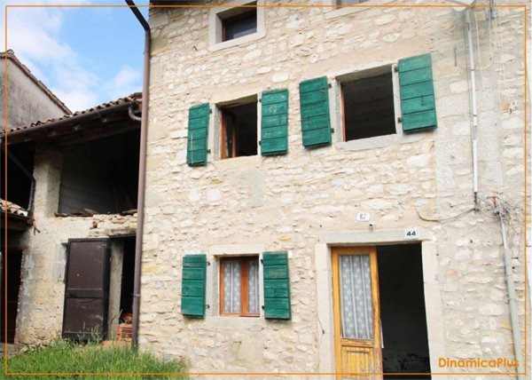 casa indipendente in vendita a Miane in zona Campea
