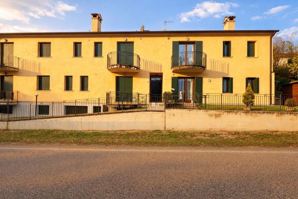 appartamento in vendita a Miane in zona Campea