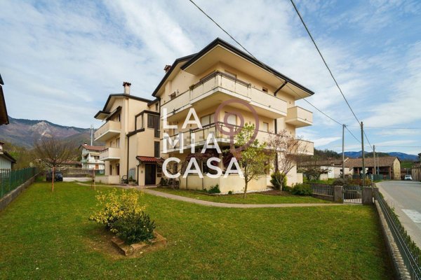 appartamento in vendita a Miane in zona Campea