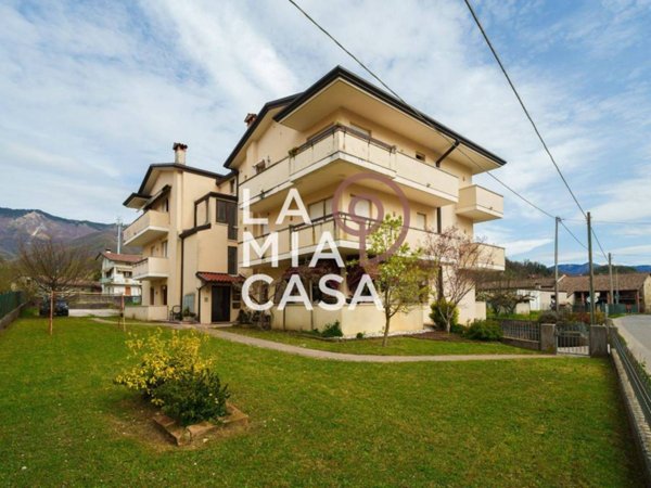 appartamento in vendita a Miane in zona Campea