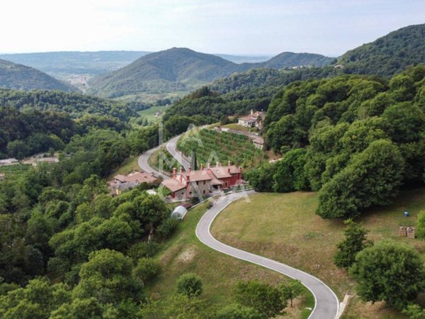 terreno agricolo in vendita a Miane in zona Combai