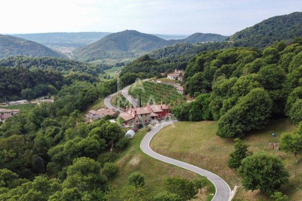 terreno agricolo in vendita a Miane in zona Combai