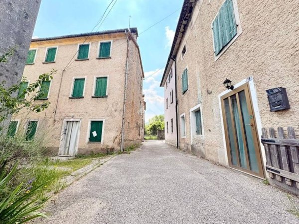 casale in vendita a Miane