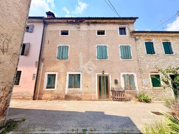 casa indipendente in vendita a Miane
