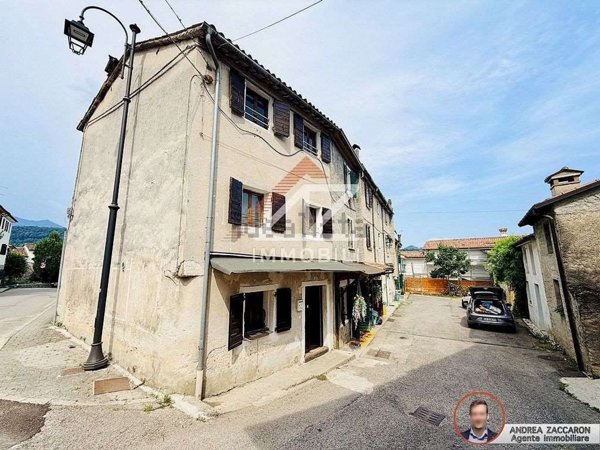 casa indipendente in vendita a Miane in zona Premaor