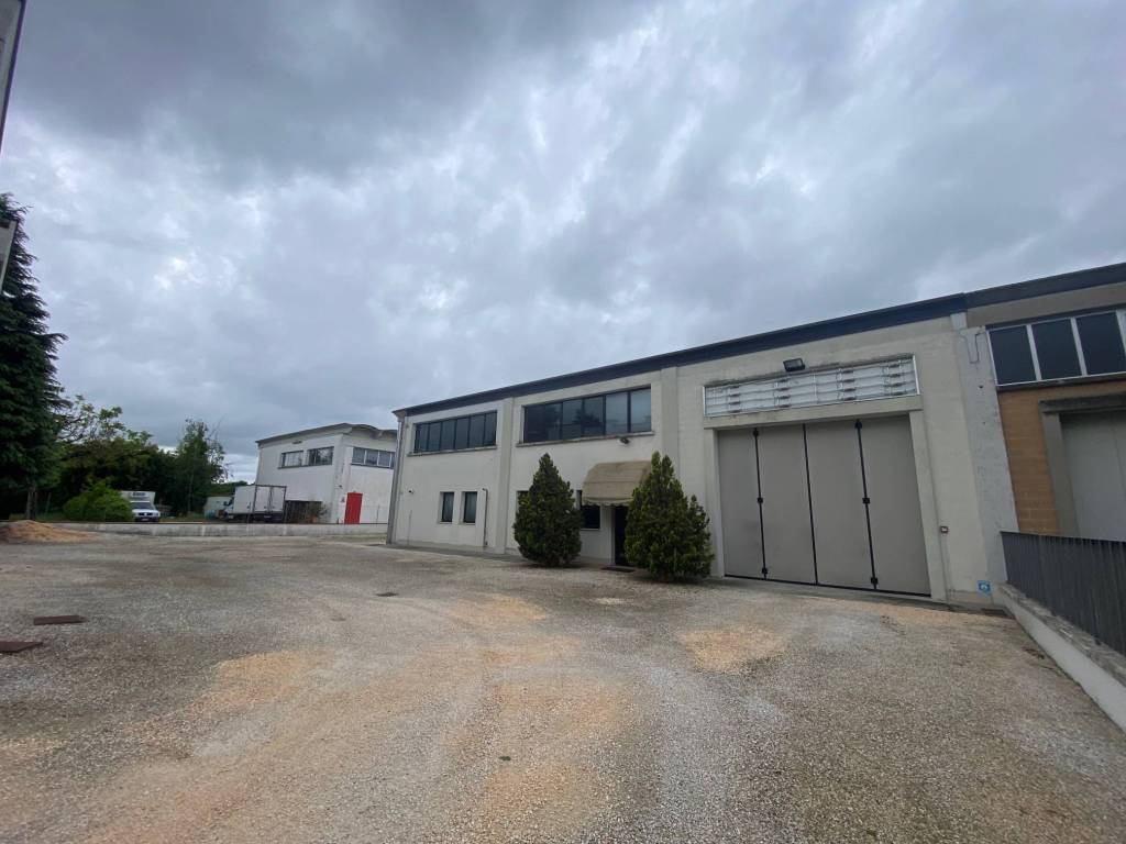 locale commerciale in vendita a Mogliano Veneto