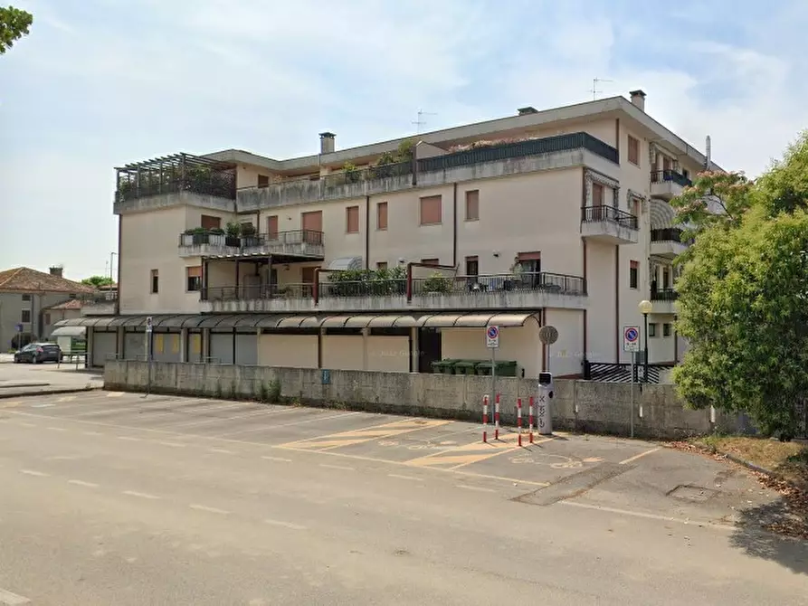negozio in vendita a Mogliano Veneto in zona Campocroce