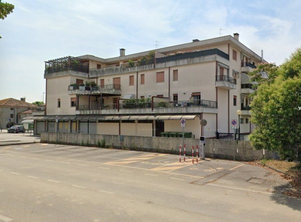 negozio in vendita a Mogliano Veneto in zona Campocroce