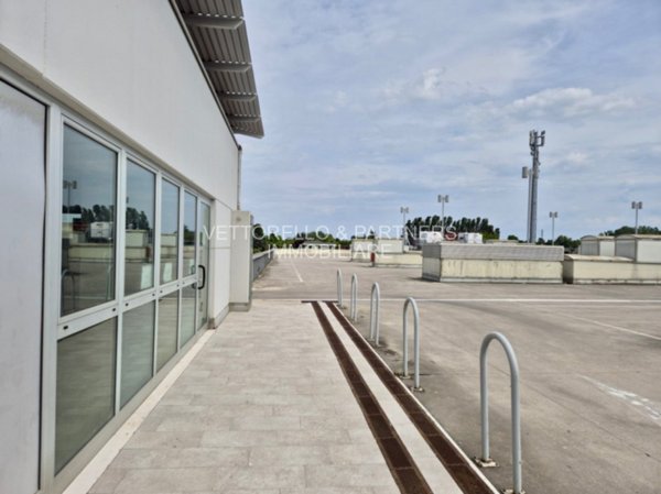 negozio in vendita a Mogliano Veneto in zona Mazzocco