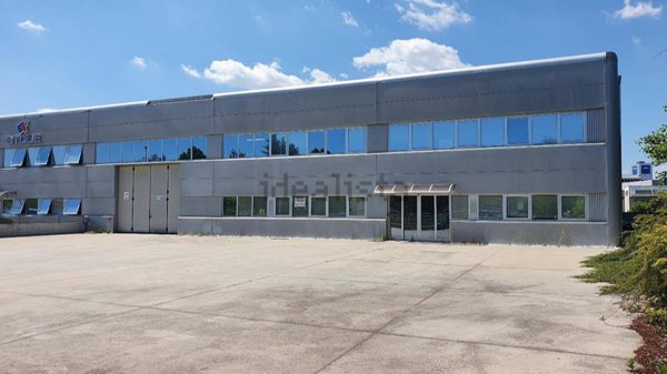locale di sgombero in vendita a Monastier di Treviso