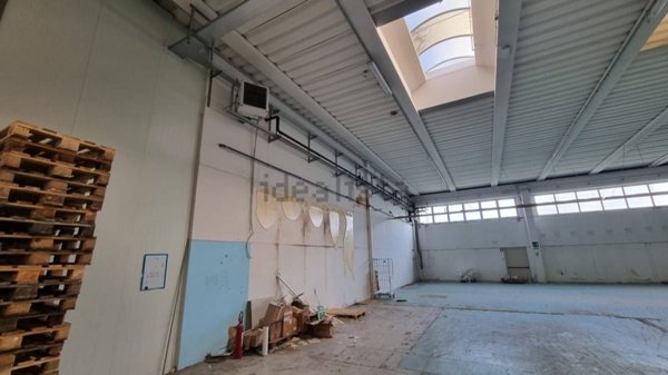 locale di sgombero in vendita a Monastier di Treviso