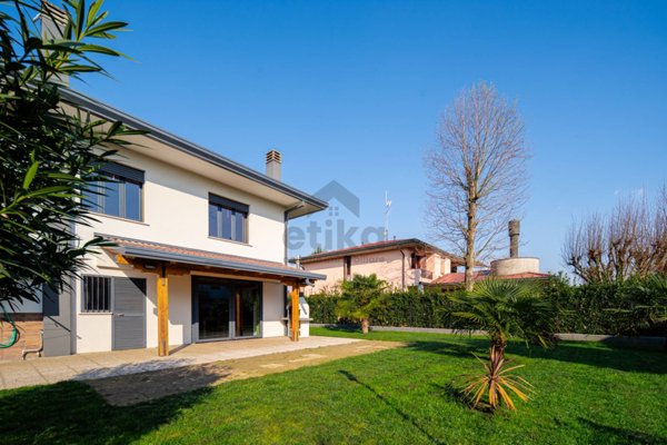 casa indipendente in vendita a Monastier di Treviso