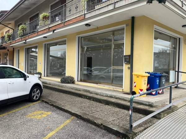 negozio in vendita a Monastier di Treviso in zona Fornaci